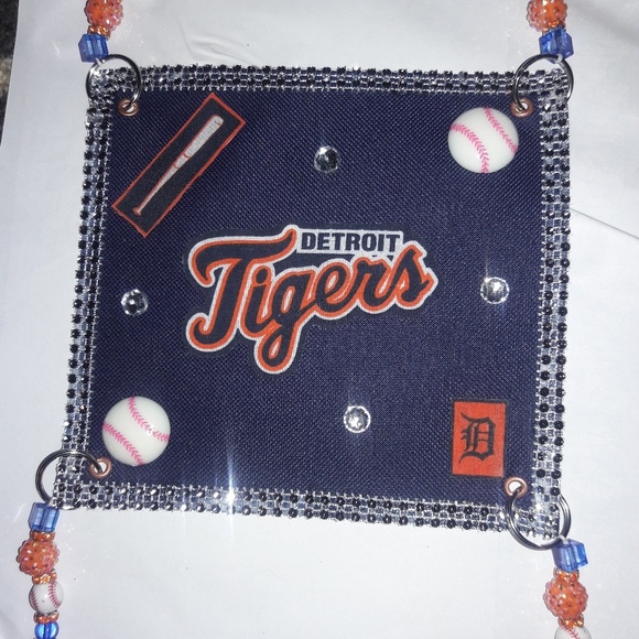 Handmade "DETROIT TIGERS" WINE/Glass Cover - Picture 1 of 3
